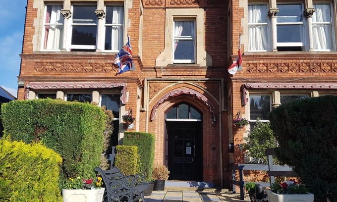 Banbury Hotel | The Lismore Hotel