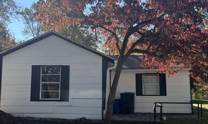 Knoxville House | The Little Lodge Knoxville