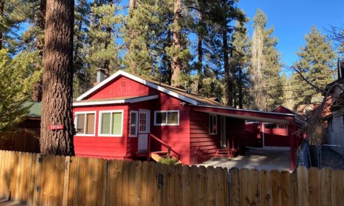 Fawnskin Cabin | "The Little Red Cabin" Big Bear/Fawnskin
