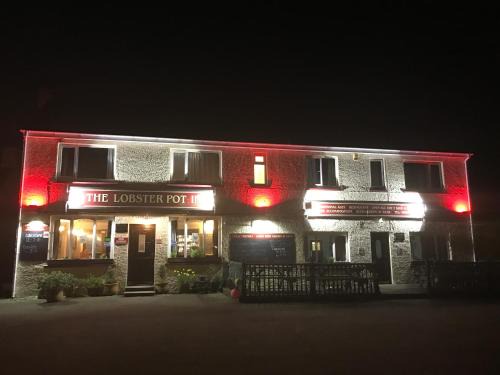 Marloes Hotel | The Lobster Pot