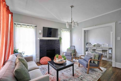 Downtown House | The Local House