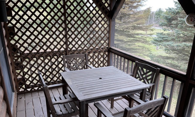 Jim Thorpe Cabin | The Lodge at Bear Creek Lake/Your Log Cabin Escape