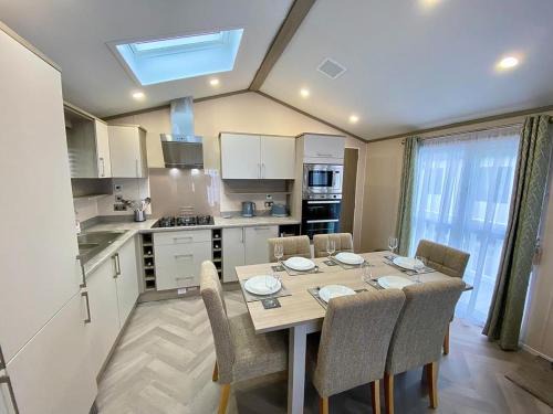 Chichester Resort | The Lodge