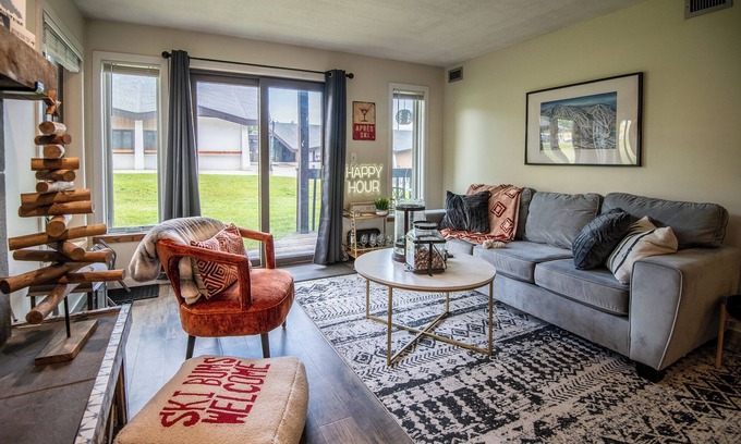 Ludlow Condo | The Lodge-Modern Ski-Out/Ski-Out. Serene retreat Condo for the Outdoorsy type!
