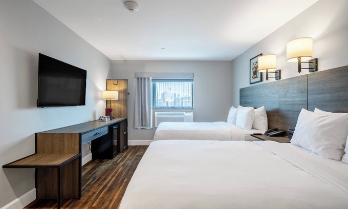 Red Hook Hotel | The Lodge Red Hook