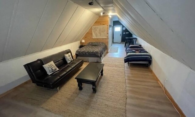 Sodus Point Apartment | The Loft at The Lodge