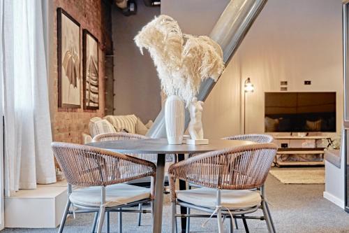 Te Aro Apartment | The Loft on Cuba