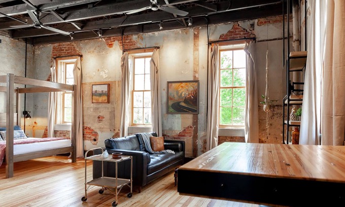 Heber Springs Hotel | The Lofts 3rd and Main