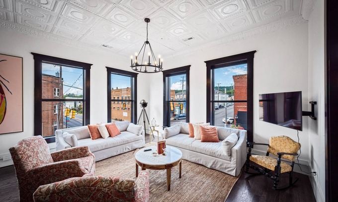 Fort Payne Apartment | The Lofts on Gault: Haralson, Eclectic style in historic downtown Fort Payne