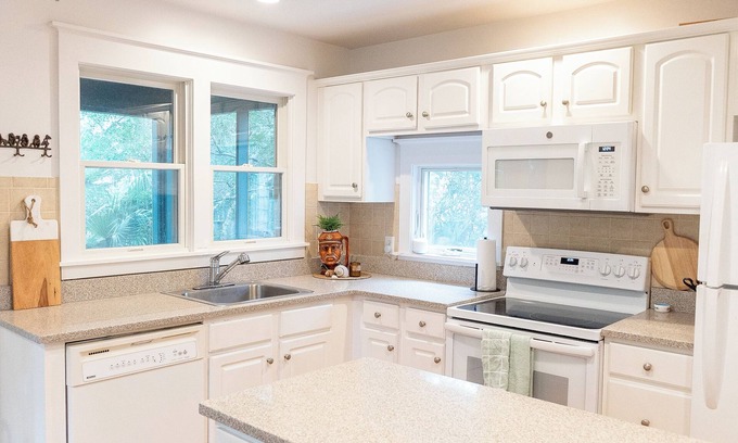 Cape Fear Station House | The Long Time - pet friendly in Cape Fear Station with both clubs!