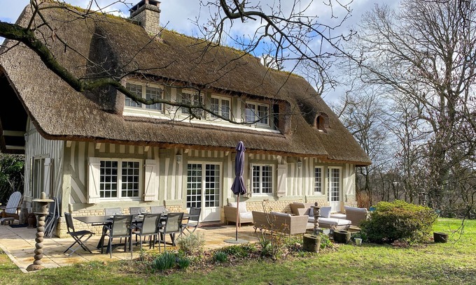 La Riviere-Saint-Sauveur House | The Longchamps Villa