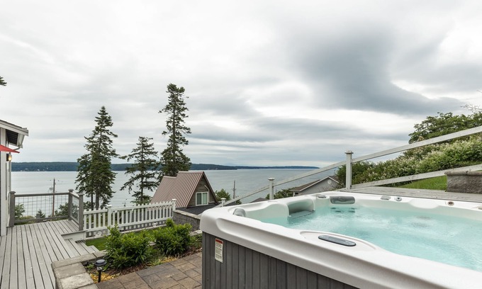 Greenbank House | The Lookout at Cranes Landing - Panoramic Views