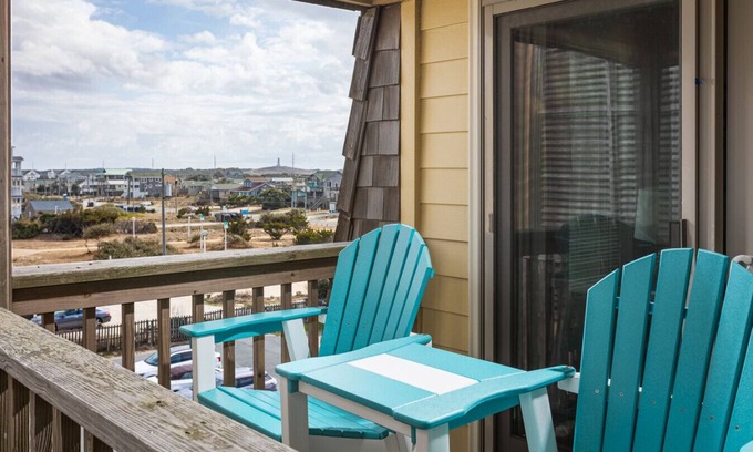 Kill Devil Hills Condo | The Lookout @ Golden Strand in the heart of OBX