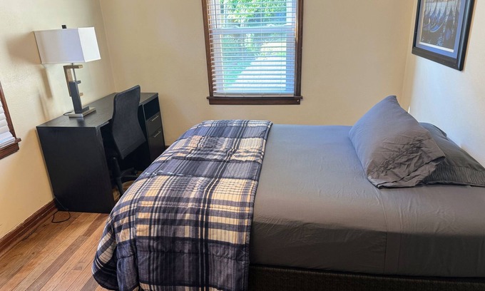 Champaign House | The Love Shack close to U of I
