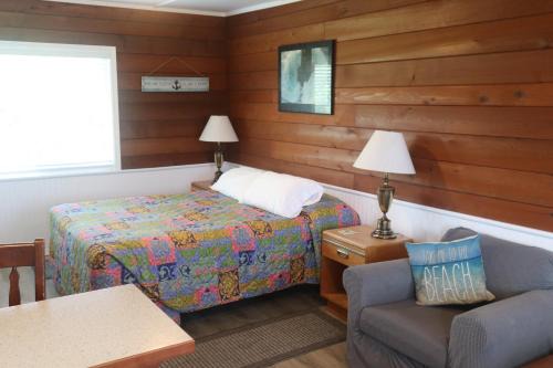 Copalis Beach Hotel | The Lowtide Motel