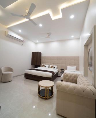 Varanasi House | The Luxury Inn