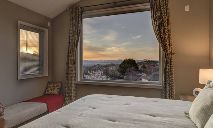 Medford House | The Luxury Retreat Experience.