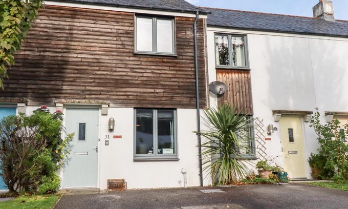 Charlestown House | The Mackerel