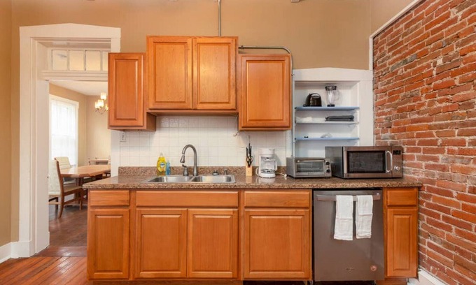 St. Charles Historic District House | THE MADISON HOUSE #2 - HISTORIC AREA in ST CHARLES