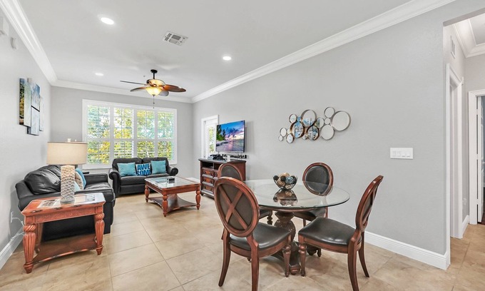 Crestwynd Bay Condo | The Magical Dream Getaway | Top Floor Oversized Condo with Kids Bedroom