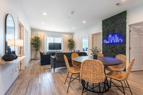 Maxwell Apartment | The Main Event by Stay Local Nashville