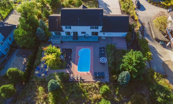 Grand Beach House | The Mainstay - Beach Chic - Private Pool