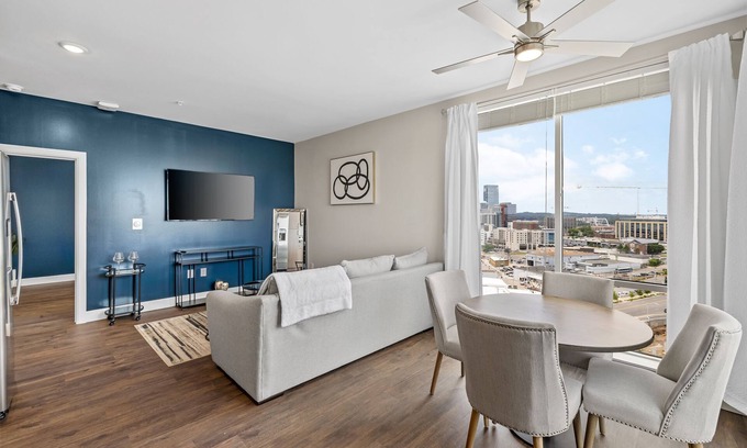 The Gulch Apartment | The Malibu Suite Penthouse The Gulchn
