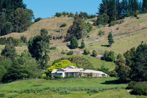 Maraekakaho Cabin | The Manse