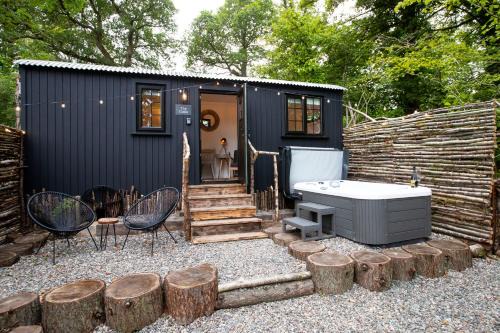 Milton Of Buchanan Cabin | The Mar Huts - The Conic Hut