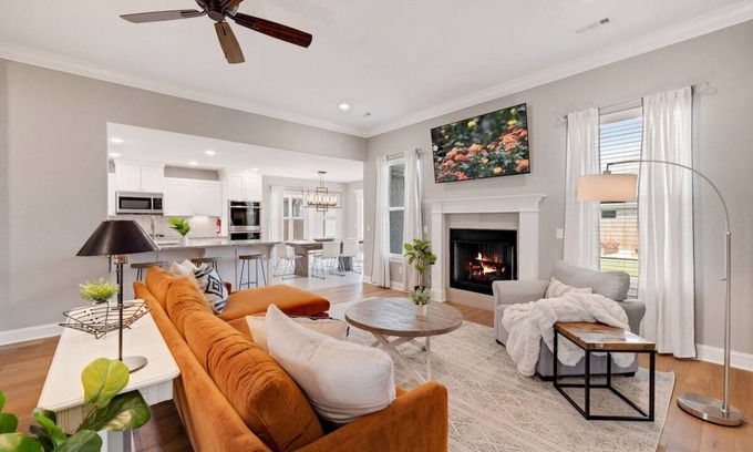 Bentonville House | The Marigold - Modern - 5 mi to Downtown