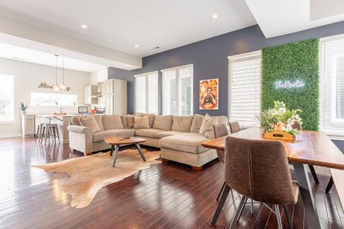 Chestnut Hill House | The Martin by Stay Local Nashville