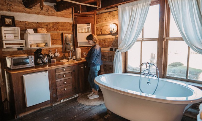 Boone Bed & Breakfast | The Mast Farm Inn