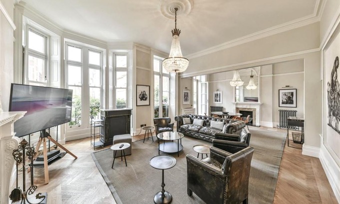 City of Westminster Apartment | The Mayfair Rectory