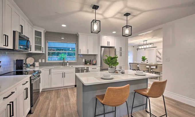 South Sarasota House | 'The Melrose Sarasota' w/Large Private Lanai
