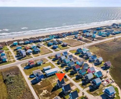 Surfside Beach House | The Mermaids Treasure Chest