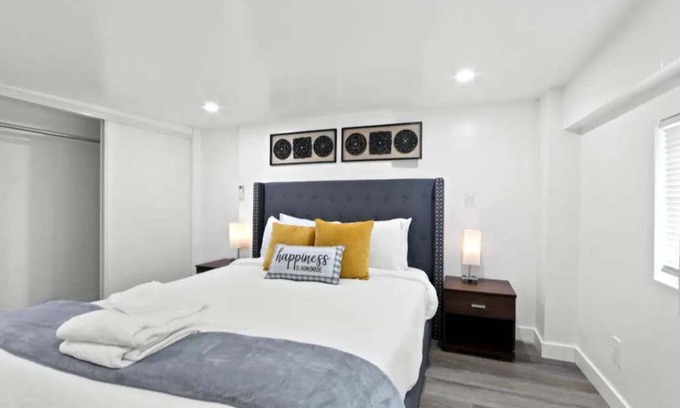 Huntington Park Apartment | The Metro Loft Oasis