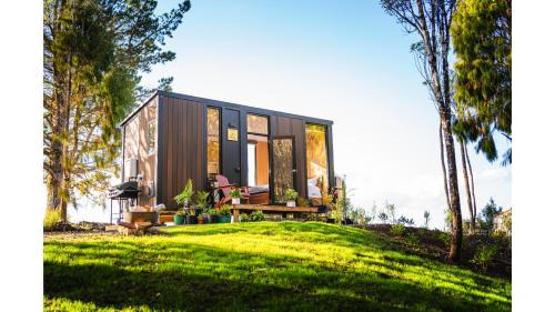 Rewa House | The Mini Mountain Hut 2 by Tiny Away