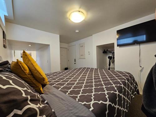 Moose Jaw Apartment | The MJ Tunnel Renovated Suite WiFi Parking
