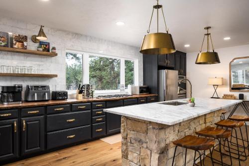 Bailey House | The Modern Mountaineer