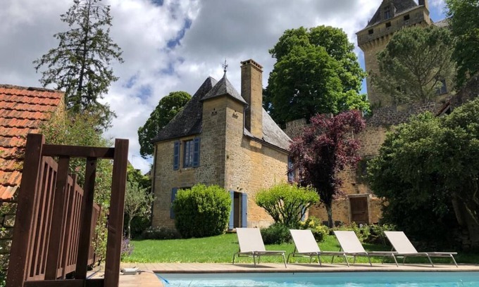 Montfort House | The Montfort house