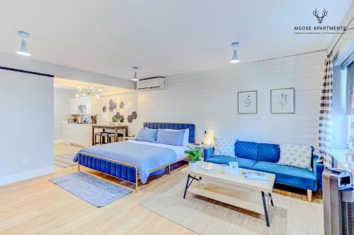 Downtown Memphis Apartment | The Moose #8 - Modern Luxe Loft with King Bed & Free Parking & Wifi