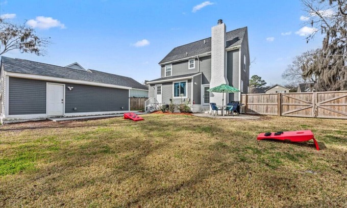 North Charleston House | The Mossy Oak House of Charleston