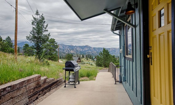 Estes Park Apartment | The Mountain House