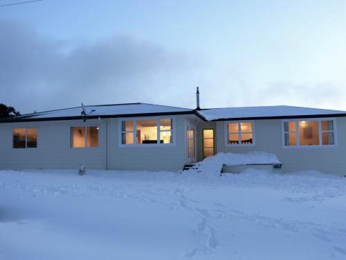 National Park Village House | The Nash - National Park Holiday Home