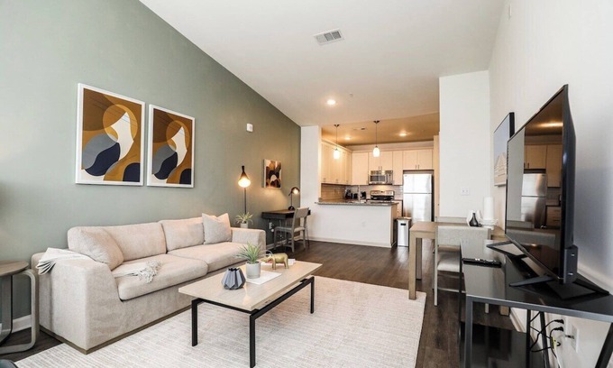 Brentwood Apartment | The Nashville Vibe 8720