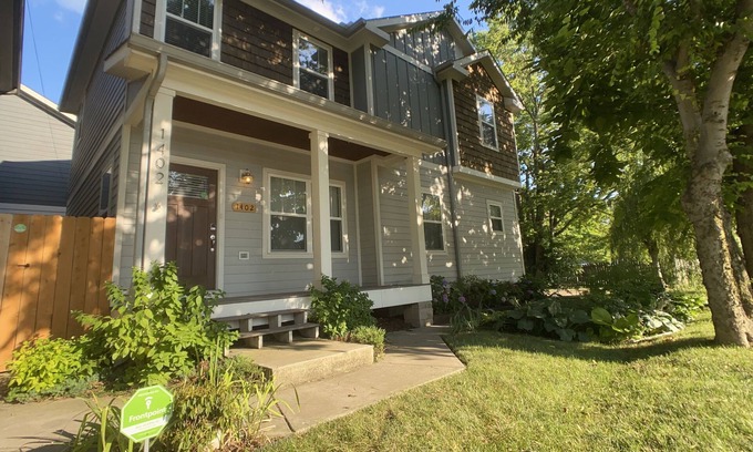 Urbandale Nations House | The Nations Home Close to Downtown