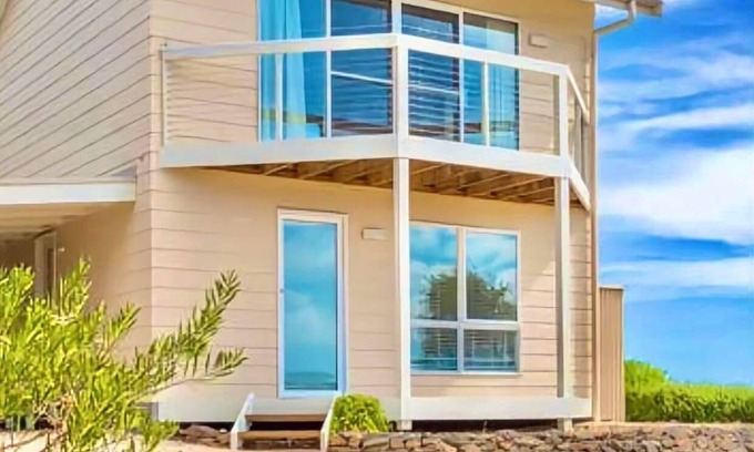 McCracken House | The Nest Holiday Retreat—the ultimate coastal getaway for families or couples.