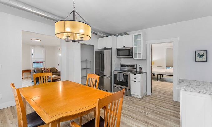 Stanwood Apartment | The Nighthawk Eyrie
