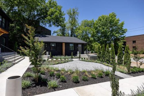 Hillsboro West End Apartment | The Nomad 4 Studio Buyout 16 Guests in Hillsboro