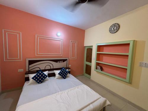 Agra Hotel | The Noor House homestay